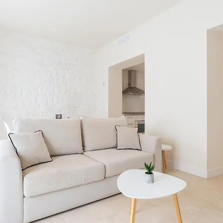 Urbe 10 Carreteria 1 Bedroom Apartment *