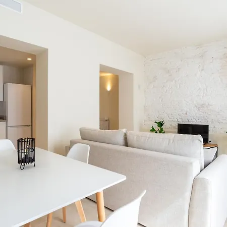 Urbe 10 Carreteria 1 Bedroom Apartment